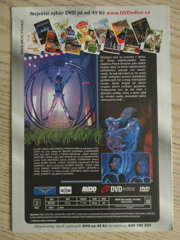 TRÁVNÍKÁŘ, P. BROSNAN, J. FAHEY, DVD FILM