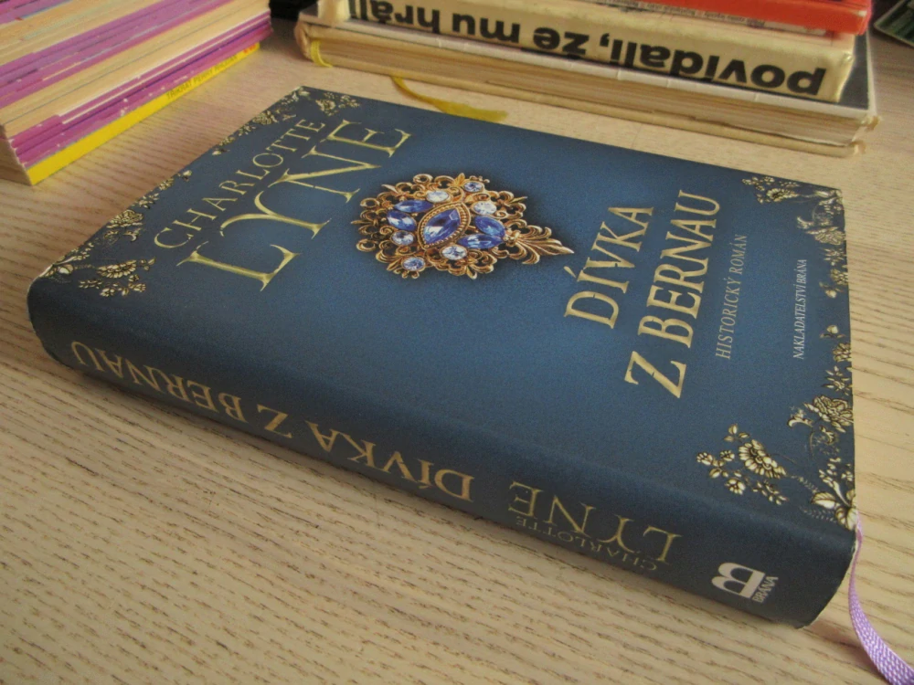 DÍVKA Z BERNAU, CHARLOTTE LYNE, **an