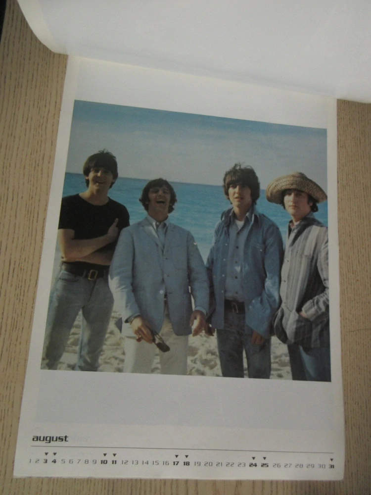 THE BEATLES, KALENDÁŘ 2002