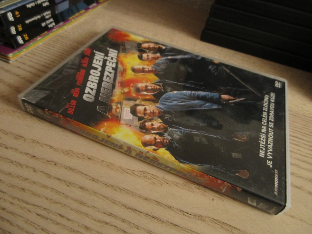 OZBROJENÍ A NEBEZPEČNÍ, M. DILLON, J. RENO, DVD FILM