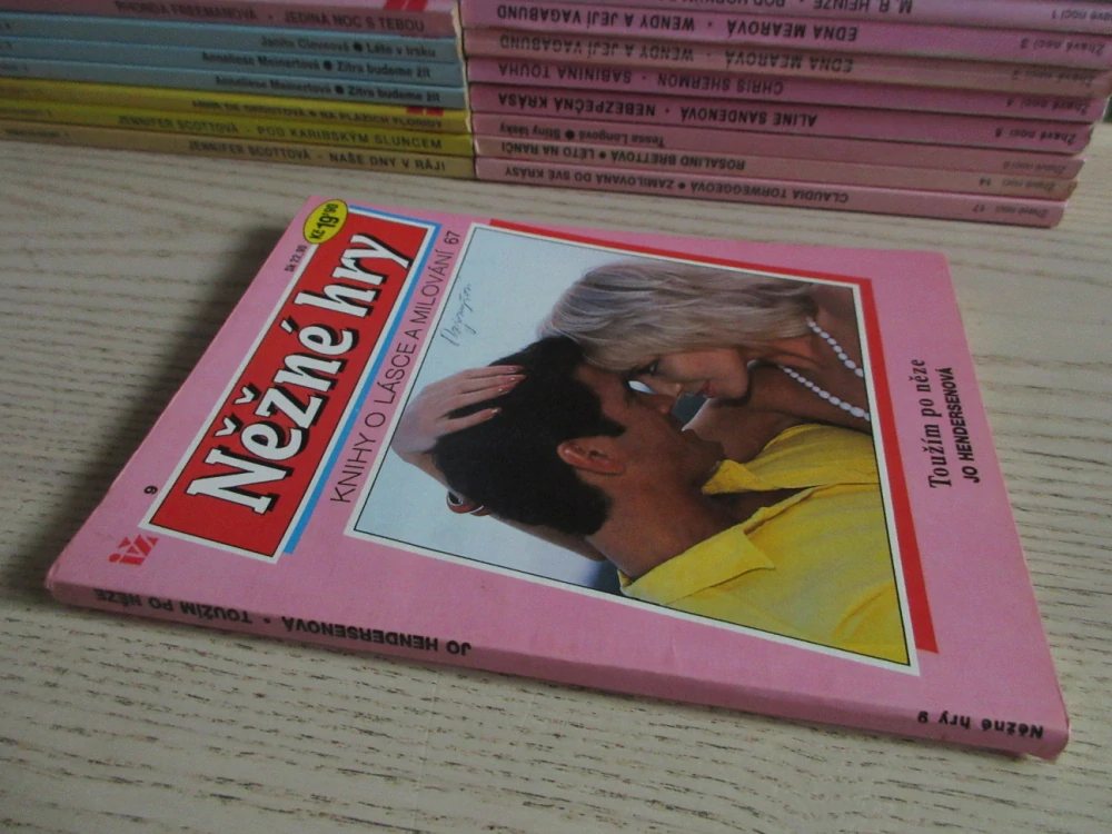 TOUŽÍM PO NĚZE, JO HENDERSENOVÁ, NĚŽNÉ HRY 9, **an