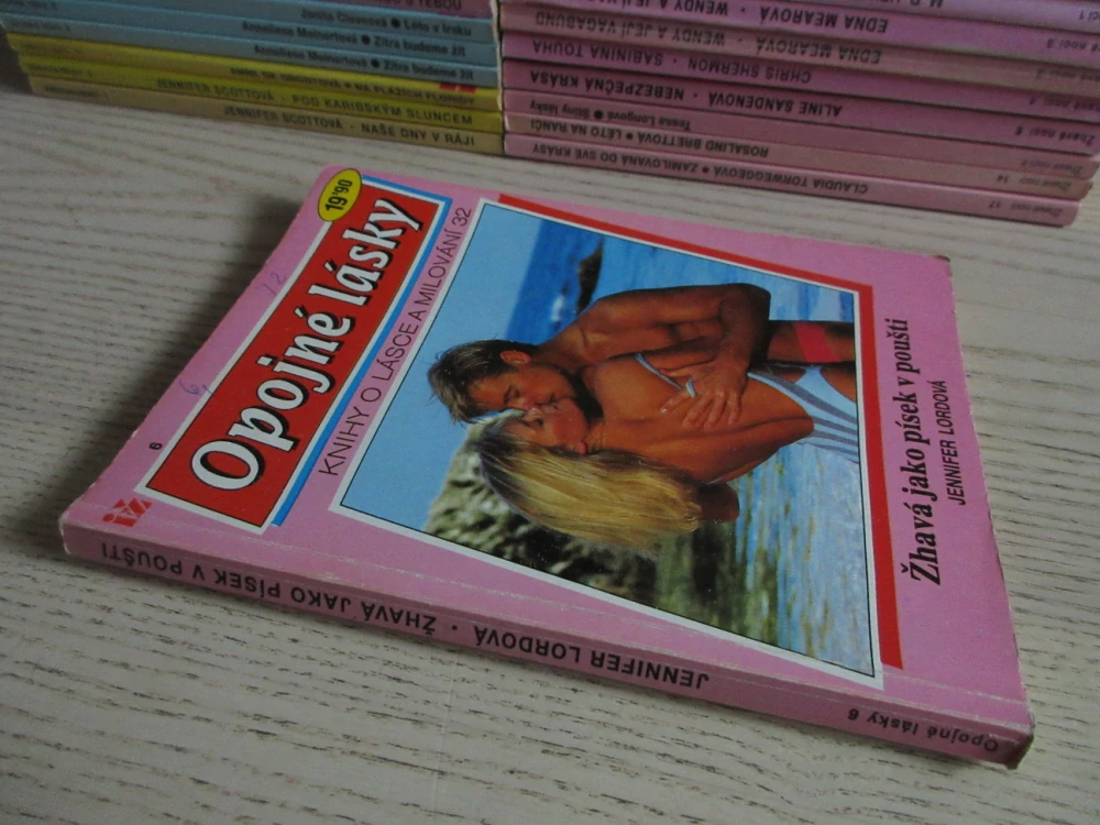ŽHAVÁ JAKO PÍSEK V POUŠTI, JENNIFER LORDOVÁ, OPOJNÉ LÁSKY 6, **an