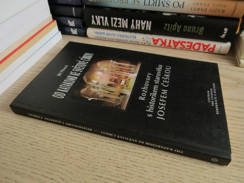 OD KATAKOMB KE SVĚTOVÉ CÍRKVI, JIŘÍ HANUŠ, **an