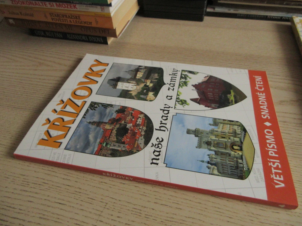KŘÍŽOVKY - NAŠE HRADY A ZÁMKY, **an