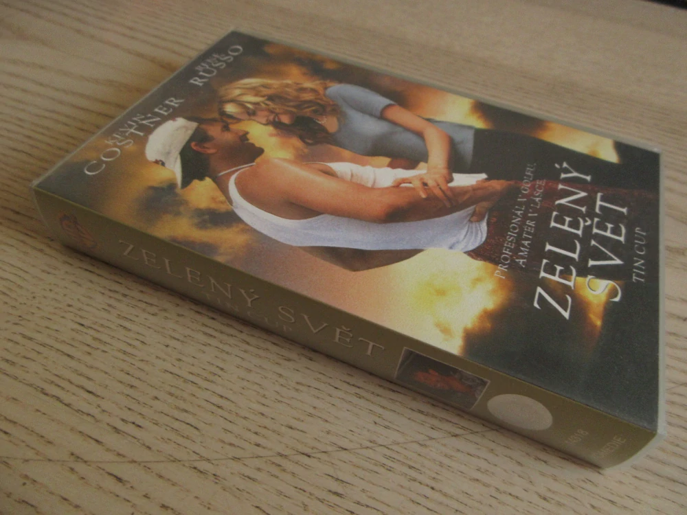ZELENÝ SVĚT, K. COSTNER, R. RUSSO, VHS VIDEOKAZETA