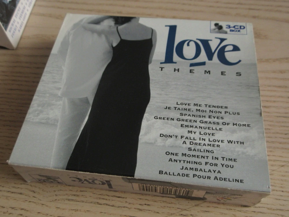 LOVE THEMES, 3X CD HUDBA