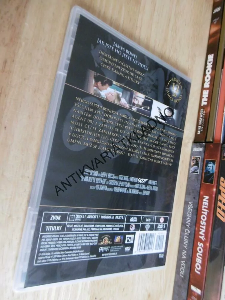 JAMES BOND 007- MUŽ SE ZLATOU ZBRANÍ, DVD FILM