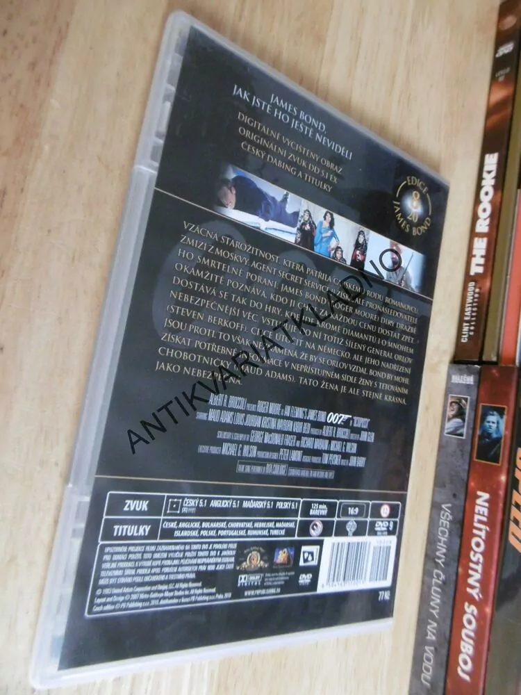 JAMES BOND 007- CHOBOTNIČKA, DVD FILM