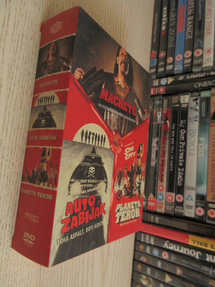 PLANETA TEROR, AUTO ZABIJÁK, MACHETTE, 3X DVD FILM