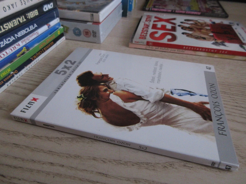 5X2, R: F. OZON, DVD FILM