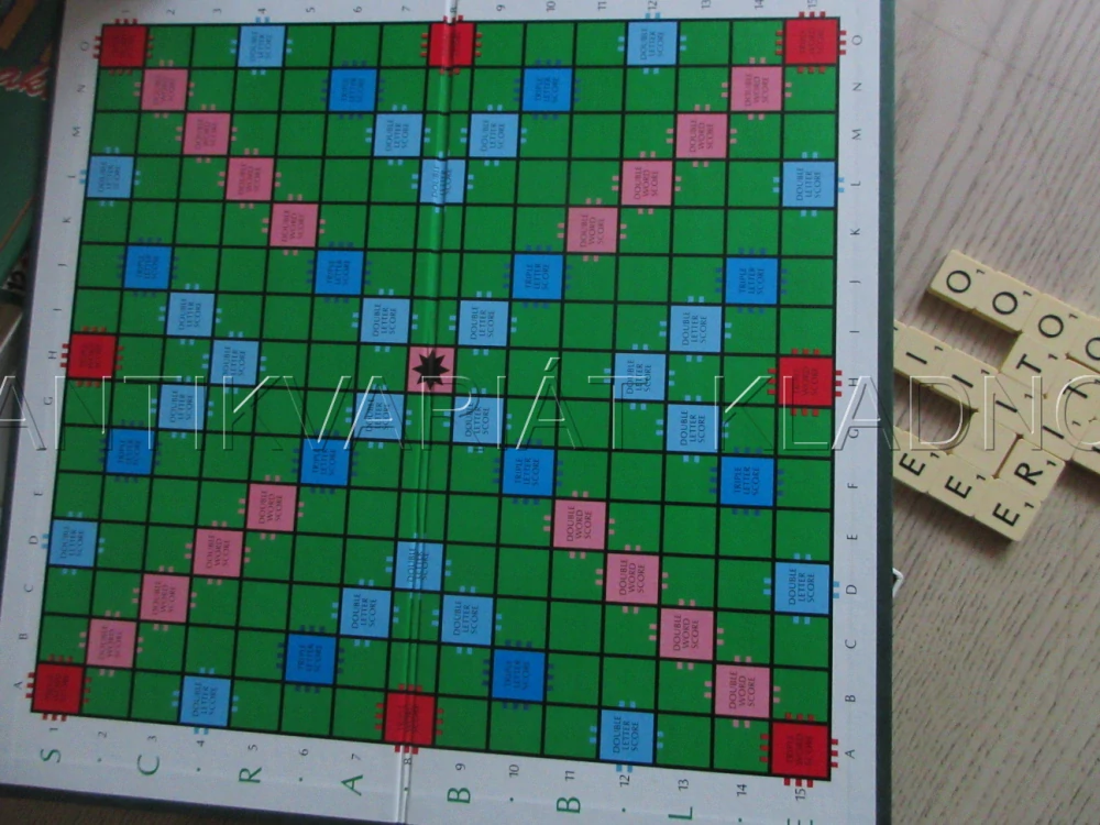 SCRABBLE ORIGINAL, ANGLICKY, HRAČKA, STOLNÍ DESKOVÁ HRA
