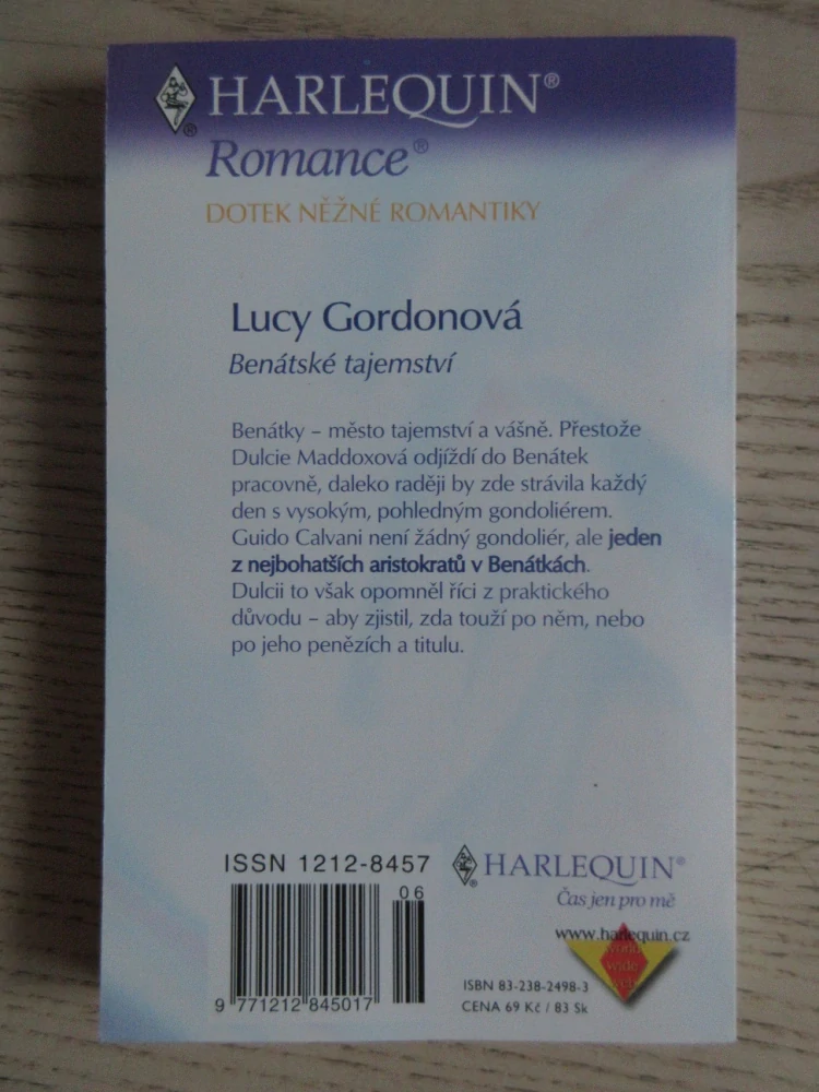 BENÁTSKÉ TAJEMSTVÍ, LUCY GORDONOVÁ, **an