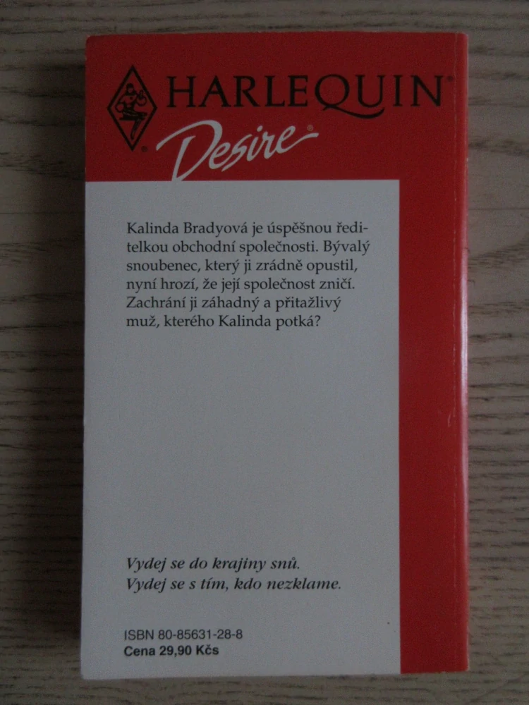 SPOLEČENSKÁ ZÁLEŽITOST, STEPHANIE JAMESOVÁ, **an