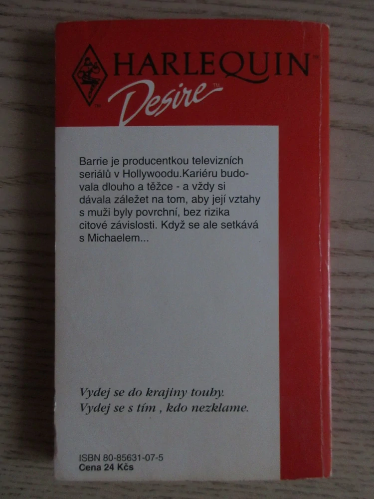 V OSM NE, MILÁČKU, SHERYL WOODSOVÁ, **an