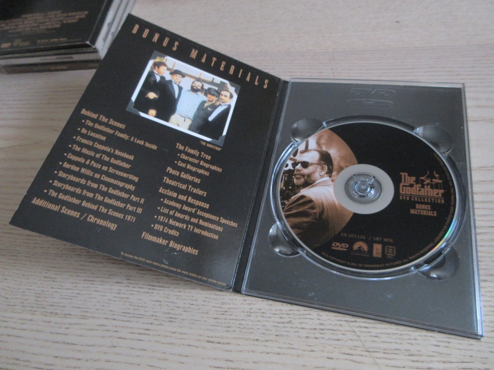 KMOTR, BONUSOVÉ MATERIÁLY, ČESKÉ TITULKY, GB OBAL, DVD FILM