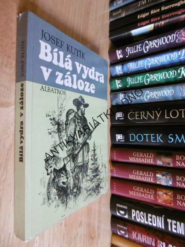 BÍLÁ VYDRA V ZÁLOZE, JOSEF KUTÍK, KAREL TOMAN