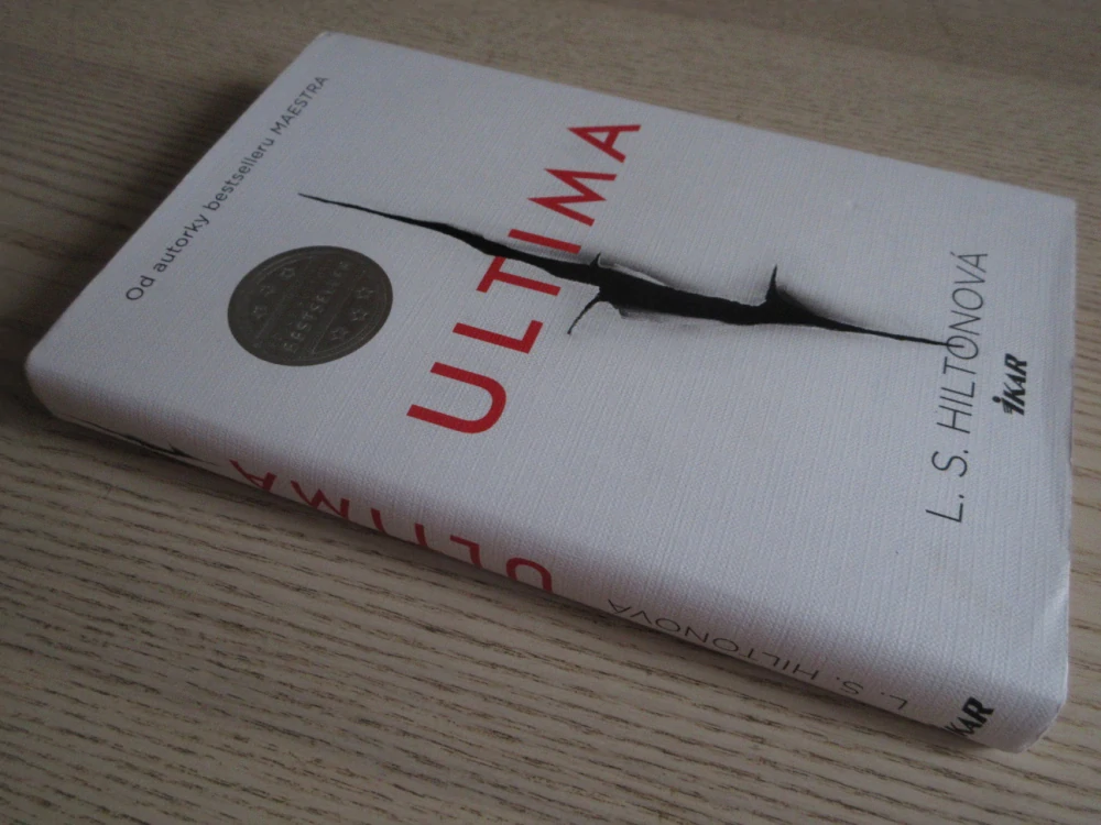ULTIMA, L. S. HILTONOVÁ, **an