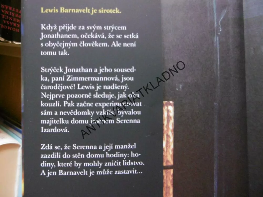 ČARODĚJOVY HODINY, JOHN BELLAIRS