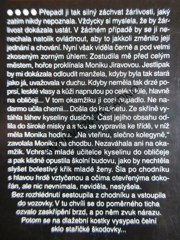 ODLOŽENÁ POMSTA A DALŠÍ KRIMINÁLNÍ PŘÍBĚHY