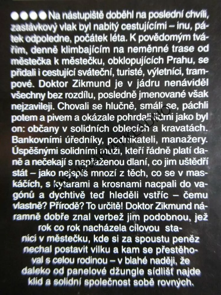 POPRAVA S KUŘÁCKOU PAUZOU A DALŠÍ KRIMINÁLNÍ PŘÍBĚHY, **an
