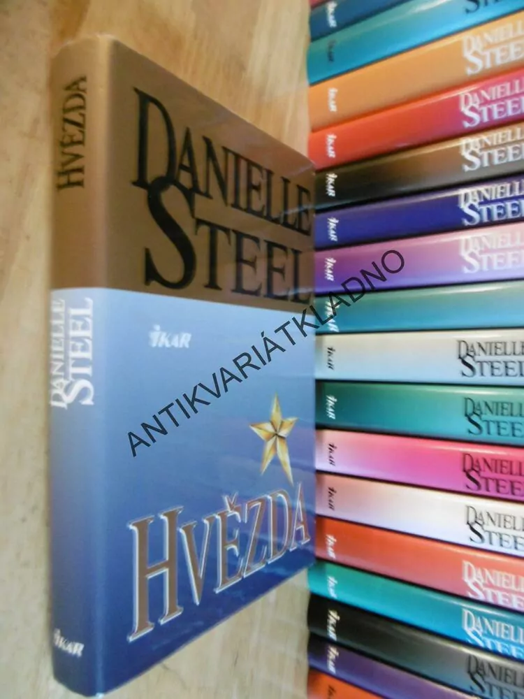 HVĚZDA, DANIELLE STEEL, **an