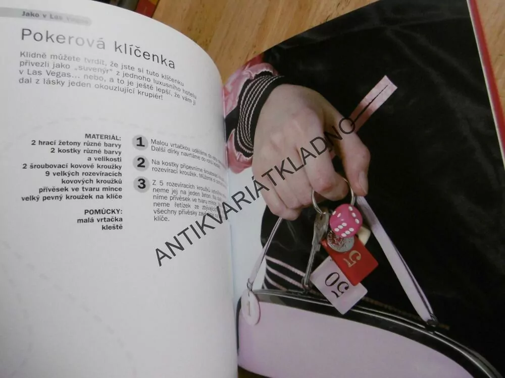 KABELKY A MÓDNÍ DOPLŇKY, MÓDA, ŠITÍ,