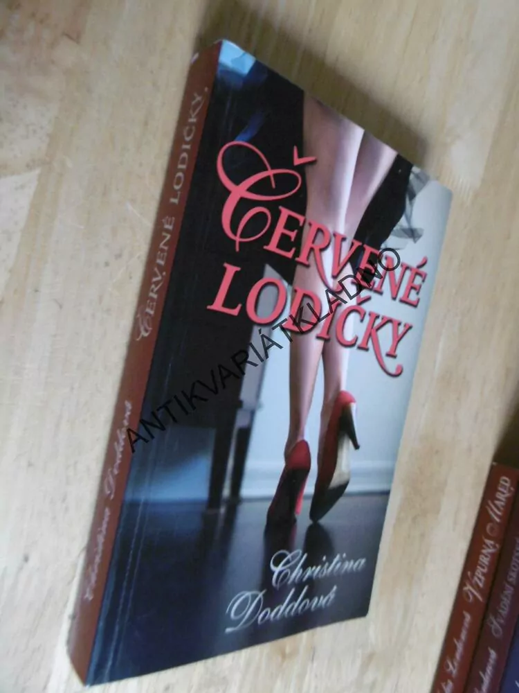ČERVENÉ LODIČKY, CHRISTINA DODDOVÁ, **an