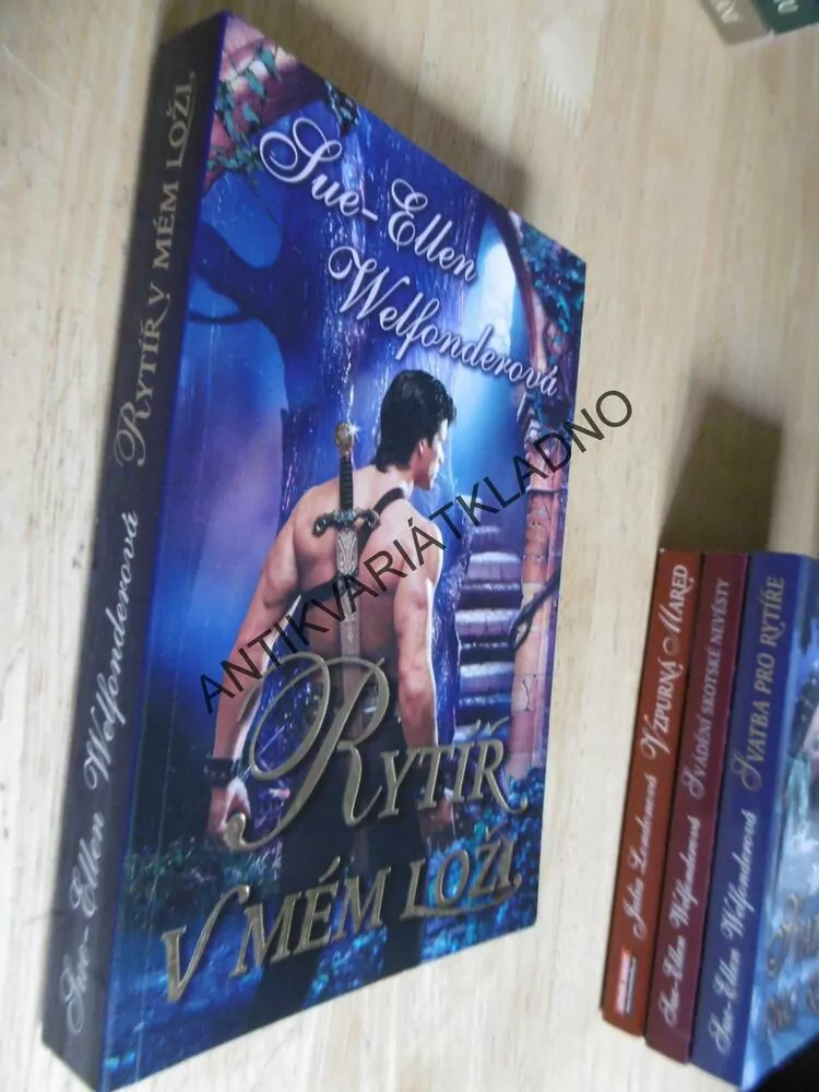 RYTÍŘ V MÉM LOŽI, SUE-ELLEN WELFONDEROVÁ, **an