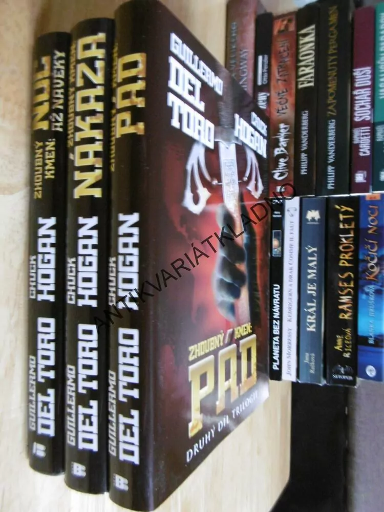 ZHOUBNÝ KMEN, 1-3, DEL TORO, CHUCK HOGAN