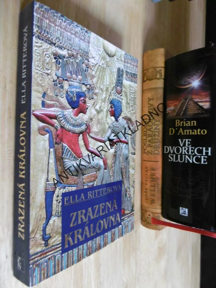 ZRAZENÁ KRÁLOVNA, ELLA RITTEROVÁ, **an