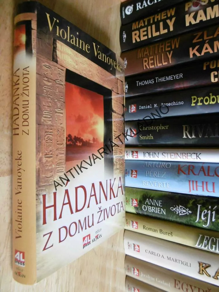 HÁDANKA Z DOMU ŽIVOTA, VIOLAINE VANOYEKE