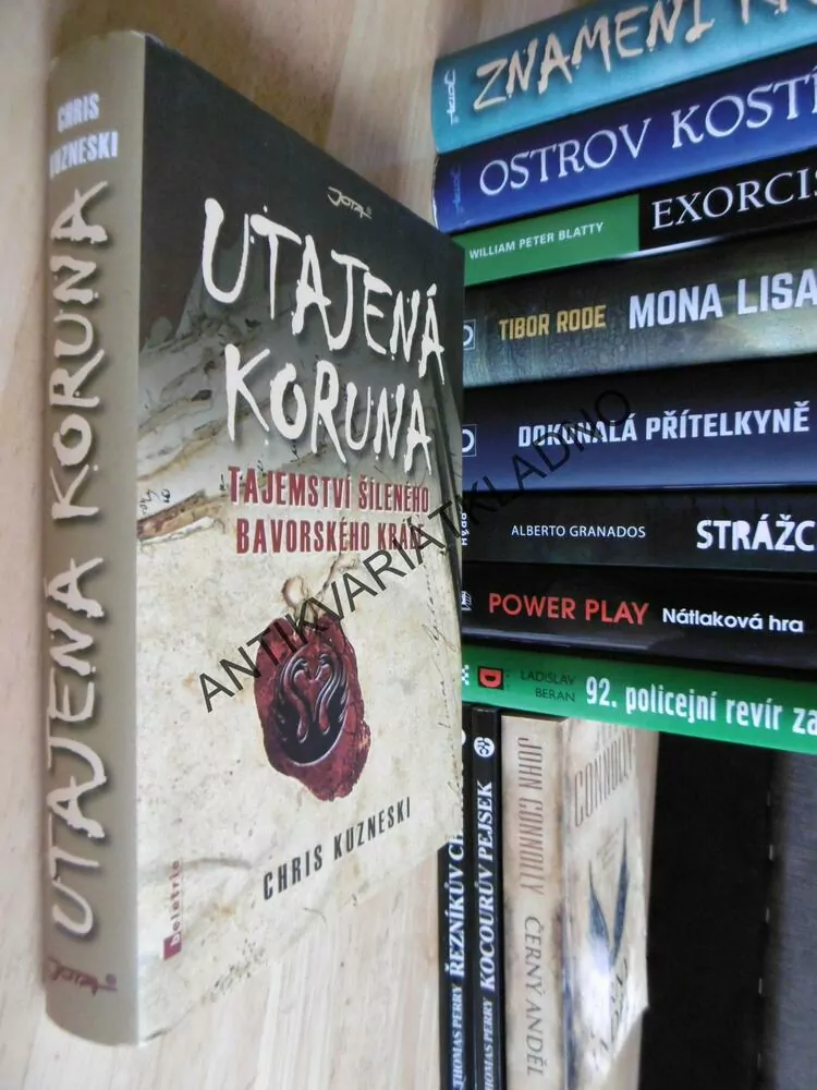 UTAJENÁ KORUNA, CHRIS KUZNESKI, **an