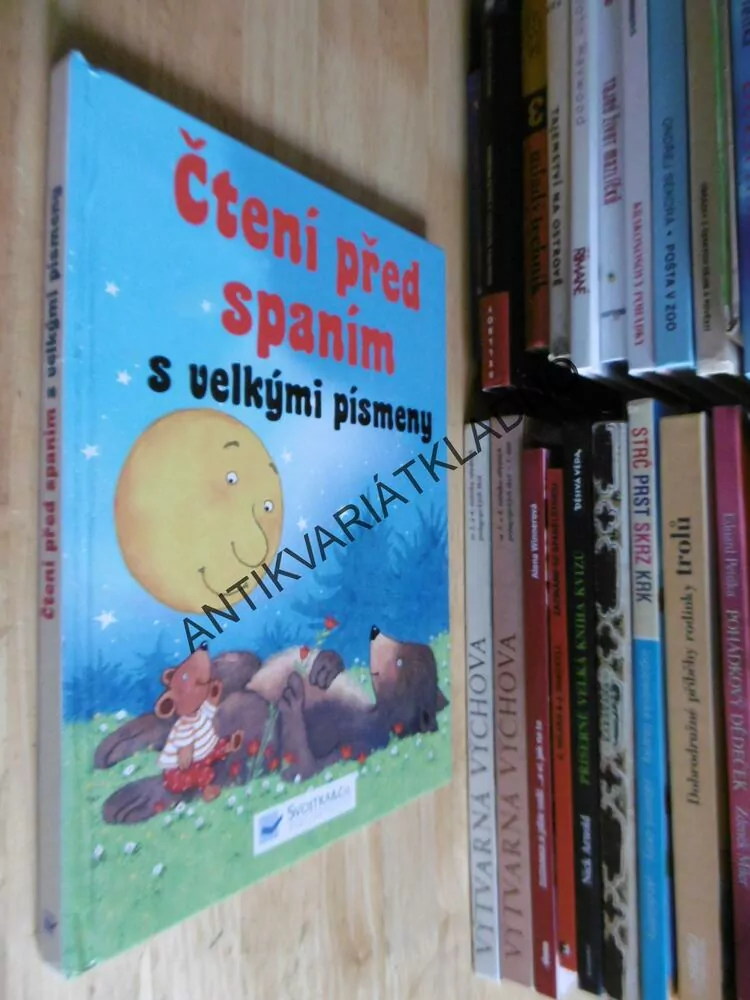 ČTENÍ PŘED SPANÍM S VELKÝMI PÍSMENKY