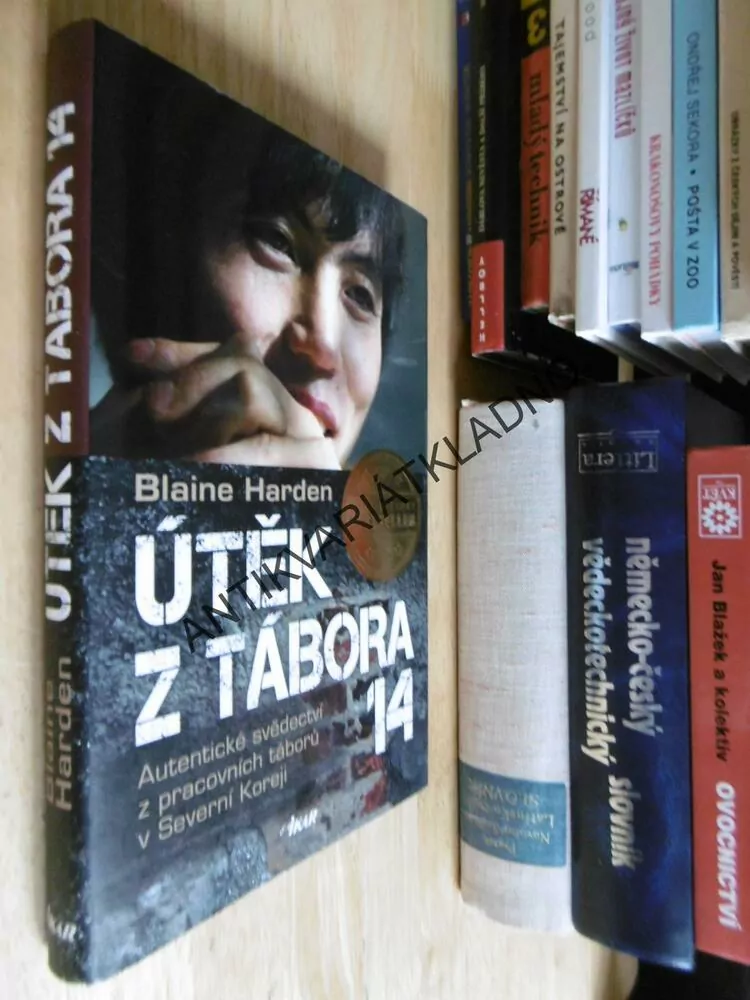 ÚTĚK Z TÁBORA 14, BLAINE HARDEN, **an