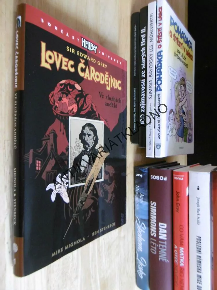 HELLBOY, SIR EDWARD GREY LOVEC ČARODĚJNIC, VE SLUŽBÁCH ANDĚLŮ, MIKE MIGNOLA, KOMIKS 1