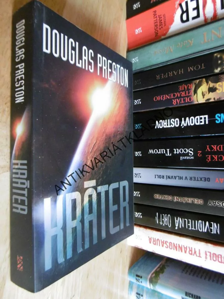 KRÁTER, DOUGLAS PRESTON