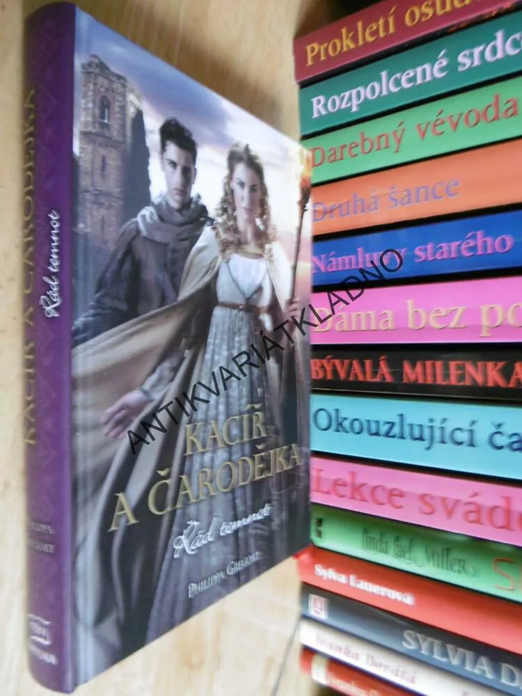 KACÍŘ A ČARODĚJKA, ŘÁD TEMNOT, PHILIPPA GREGORY