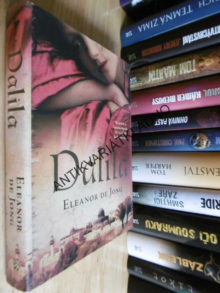 DALILA, ELEANOR DE JONG, **an
