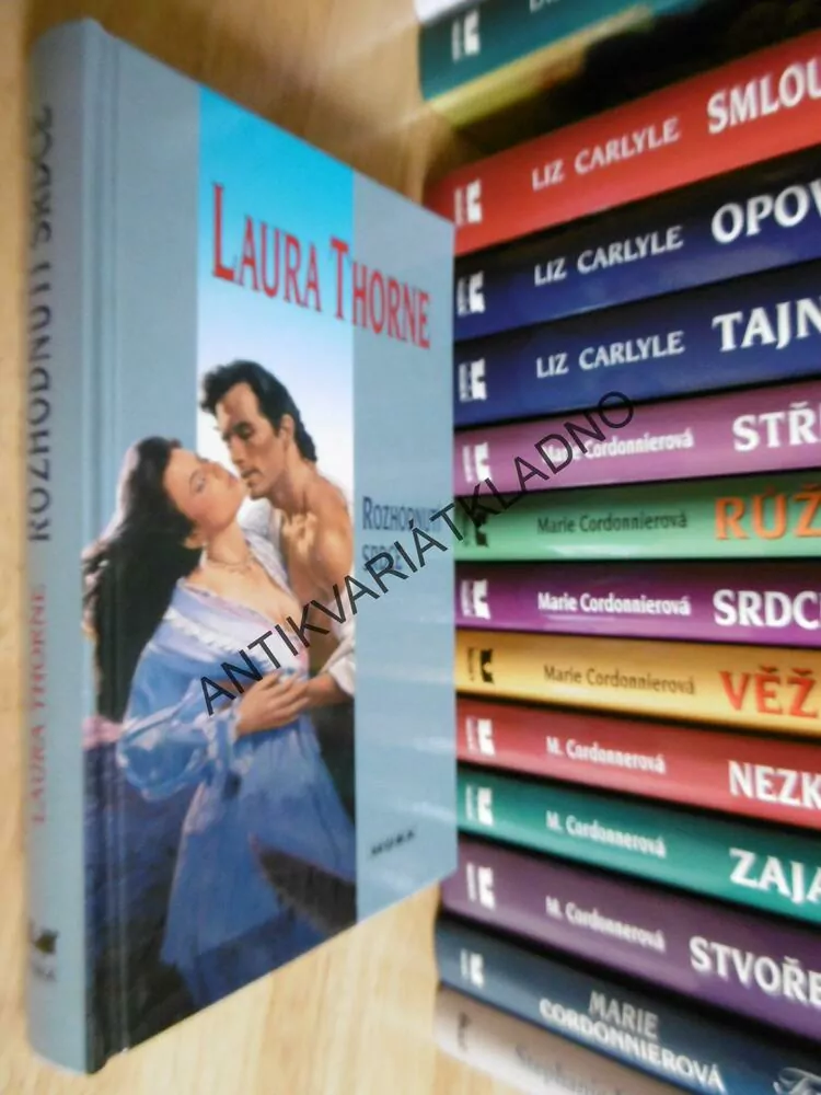 ROZHODNUTÍ SRDCE, LAURA THORNE