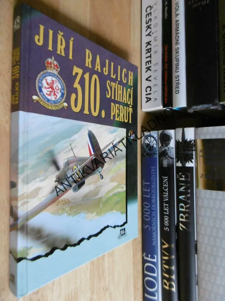 310. STÍHACÍ PERUŤ, JIŘÍ RAJLICH, **an