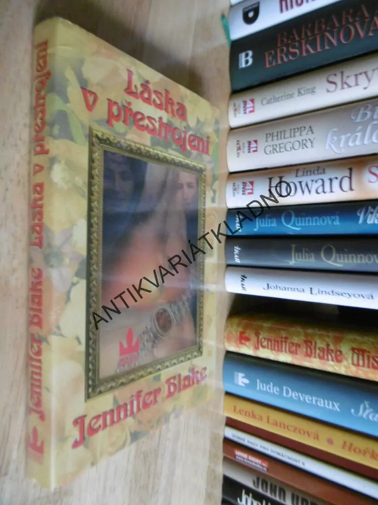 LÁSKA V PŘESTROJENÍ, JENNIFER BLAKE, **an
