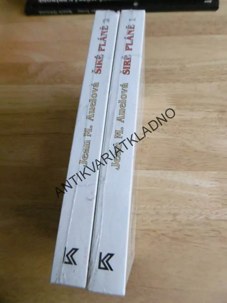 ŠIRÉ PLÁNĚ 1-2, DĚTI ZEMĚ 4., JEAN M.AUELOVÁ, **an