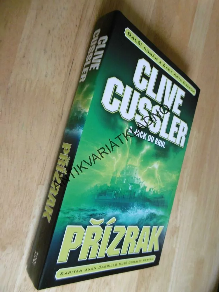 PŘÍZRAK, CLIVE CUSSLER, 