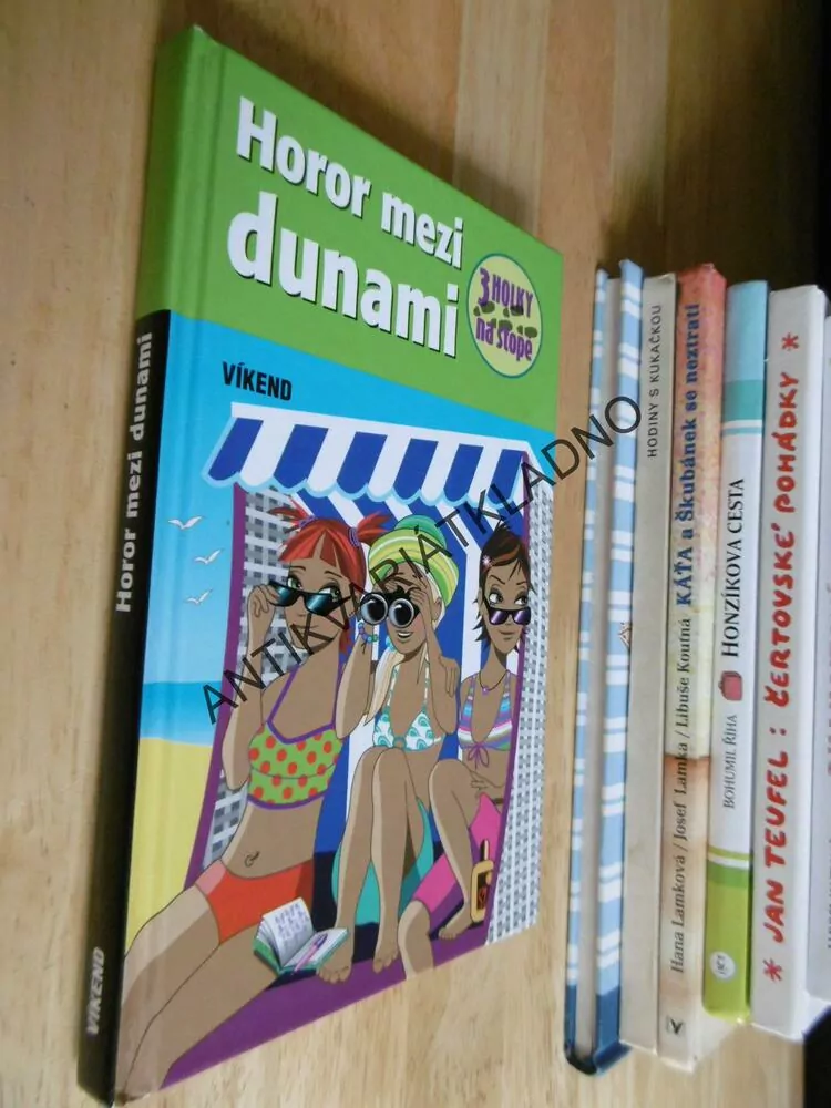 HOROR MEZI DUNAMI, 3 HOLKY NA STOPĚ, MAJA VON VOGEL,