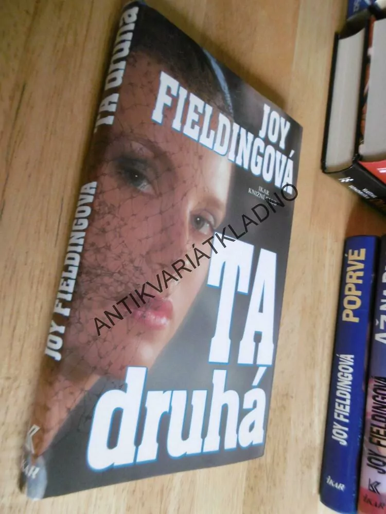 TA DRUHÁ, JOY FIELDINGOVÁ, **an