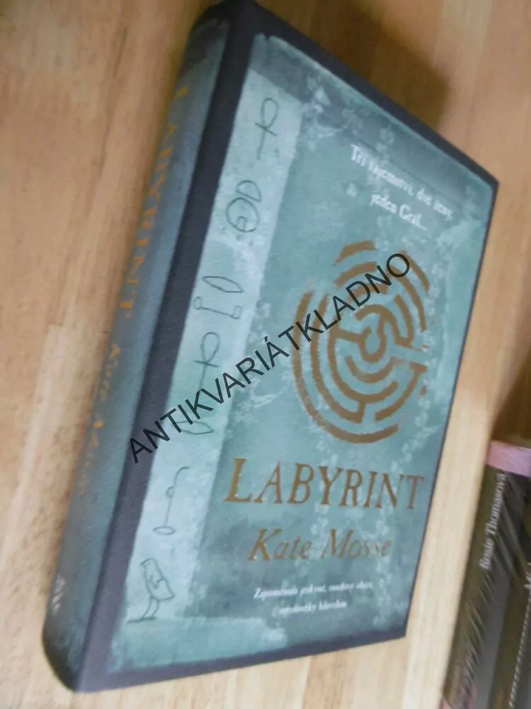 LABYRINT, KATE MOSSE, **an