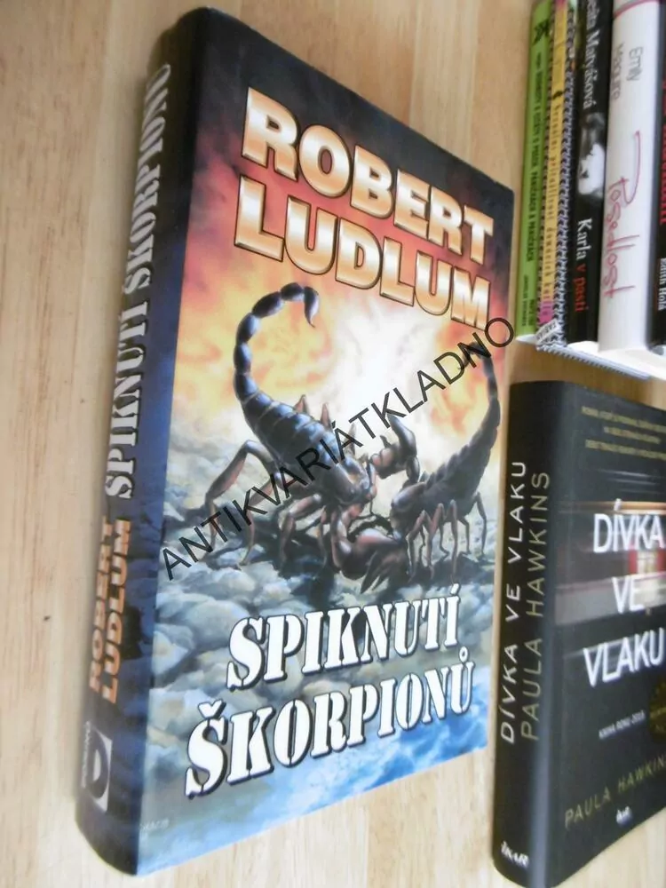 SPIKNUTÍ ŠKORPIONŮ, ROBERT LUDLUM, **an