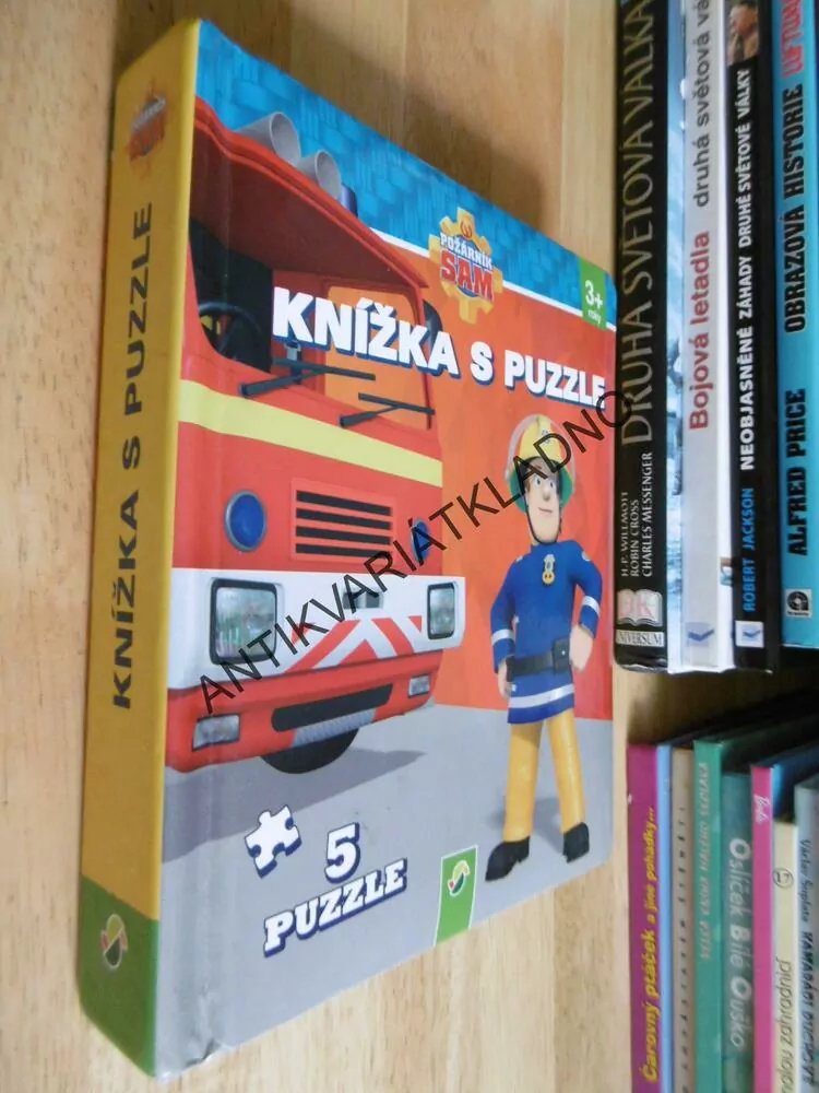 KNÍŽKA S PUZZLE, POŽÁRNÍK SAM, HASIČ, 5 X PUZZLE