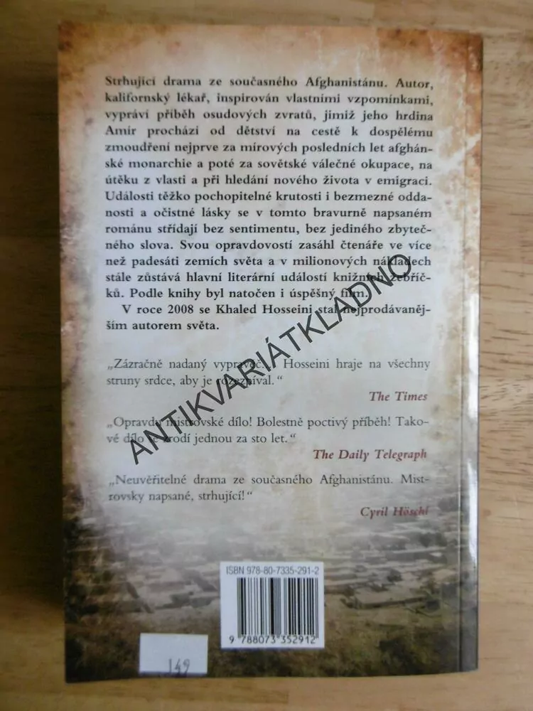 LOVEC DRAKŮ, KHALED HOSSEINI, **an