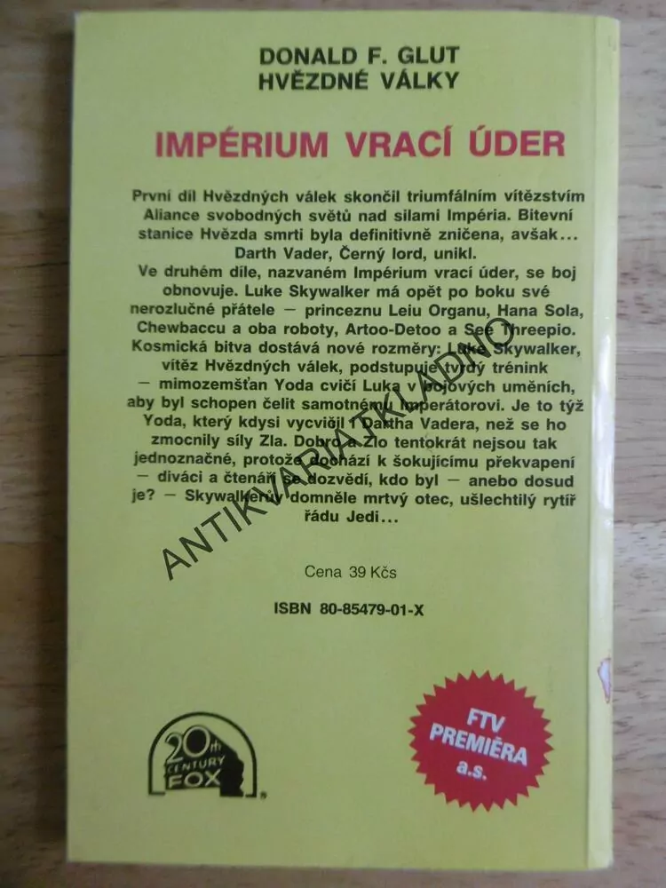 STAR WARS, HVĚZDNÉ VÁLKY, IMPERIUM VRACÍ ÚDER, LUCAS GEORGE